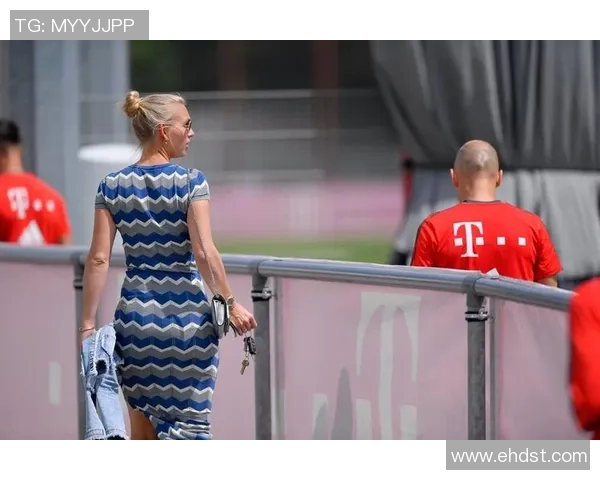 柏林赫塔因病主帅缺席,助教代理指挥队员备战 柏林赫塔因病主帅缺席,助教代理指挥队员备战