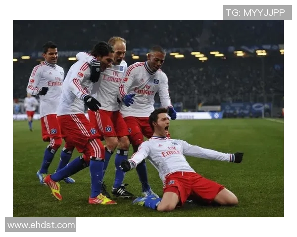 汉堡足球队击败弗赖堡，夺得德甲冠军前进大门